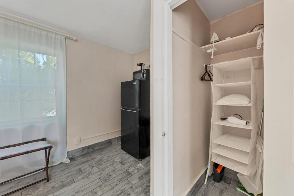 Located By The Beach 1 Bedroom With Parking And Pool Clearwater Exterior foto