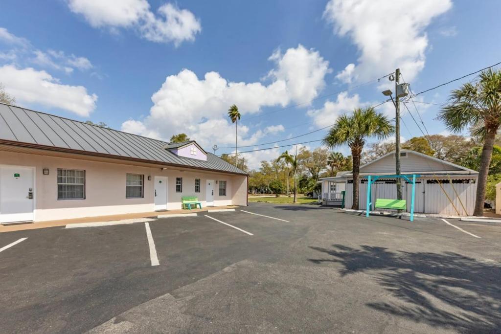 Located By The Beach 1 Bedroom With Parking And Pool Clearwater Exterior foto